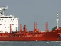 Nafta-/keemialaev müügiks