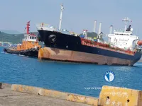 Nafta-/keemialaev müügiks