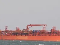 Nafta-/keemialaev müügiks