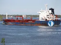 Nafta-/keemialaev müügiks