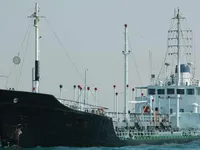 Nafta-/keemialaev müügiks