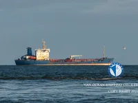 Nafta-/keemialaev müügiks