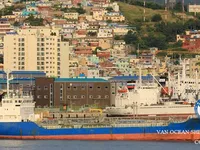 Nafta-/keemialaev müügiks
