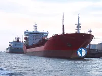 Nafta-/keemialaev müügiks