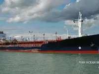 Nafta-/keemialaev müügiks