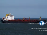 Nafta-/keemialaev müügiks