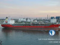 Nafta-/keemialaev müügiks