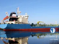 Nafta-/keemialaev müügiks