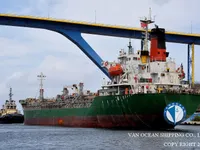 Nafta-/keemialaev müügiks