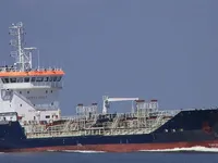 Nafta-/keemialaev müügiks