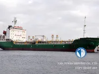 Nafta-/keemialaev müügiks