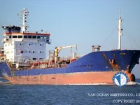 Nafta-/keemialaev müügiks