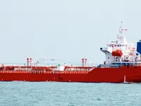 Nafta-/keemialaev müügiks