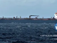 Nafta-/keemialaev müügiks