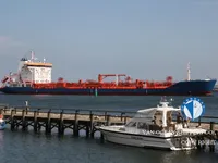 Nafta-/keemialaev müügiks