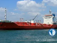 Nafta-/keemialaev müügiks