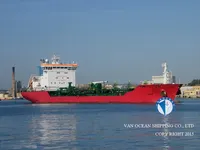 Nafta-/keemialaev müügiks