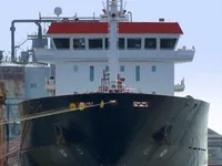 Nafta-/keemialaev müügiks