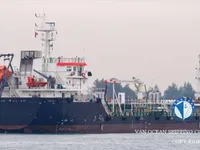 Nafta-/keemialaev müügiks