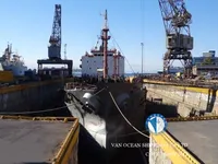 Nafta-/keemialaev müügiks