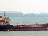 Nafta-/keemialaev müügiks