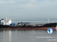 Nafta-/keemialaev müügiks