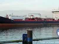Nafta-/keemialaev müügiks