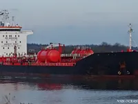Nafta-/keemialaev müügiks