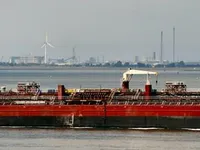 Nafta-/keemialaev müügiks
