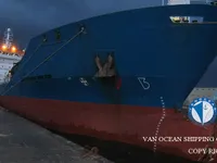 Nafta-/keemialaev müügiks