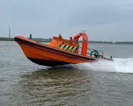 Jäik kummipaat müügiks